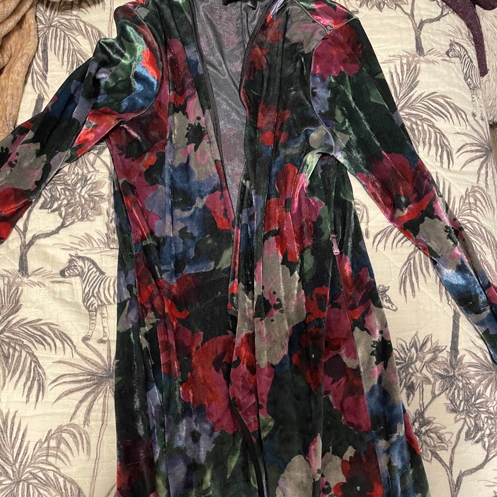 Long velvet covering